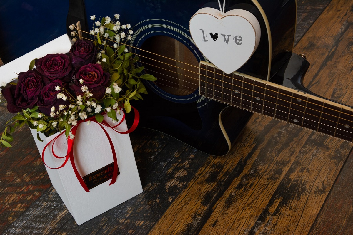 guitar and flowers