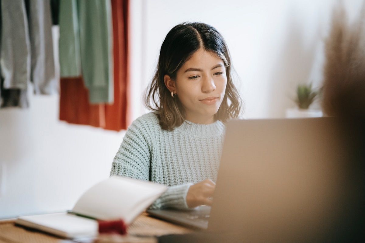 woman working 