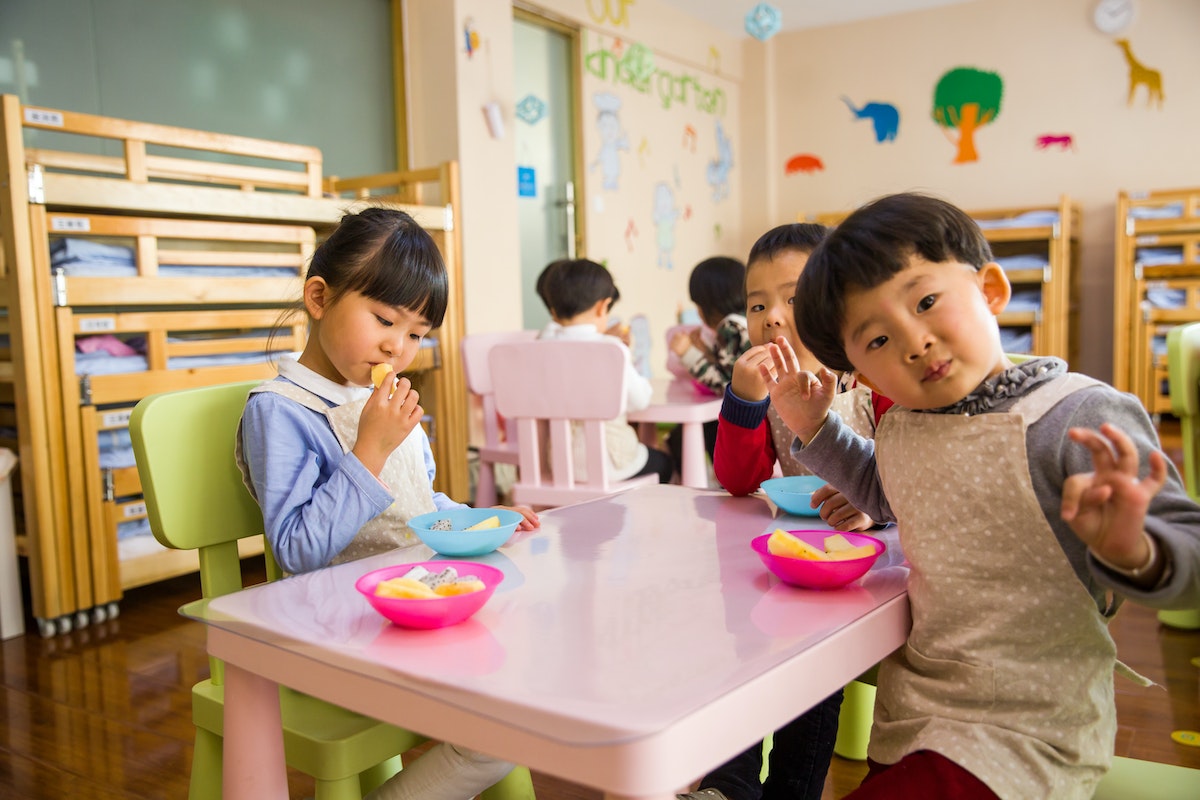 kids playing cook indoor